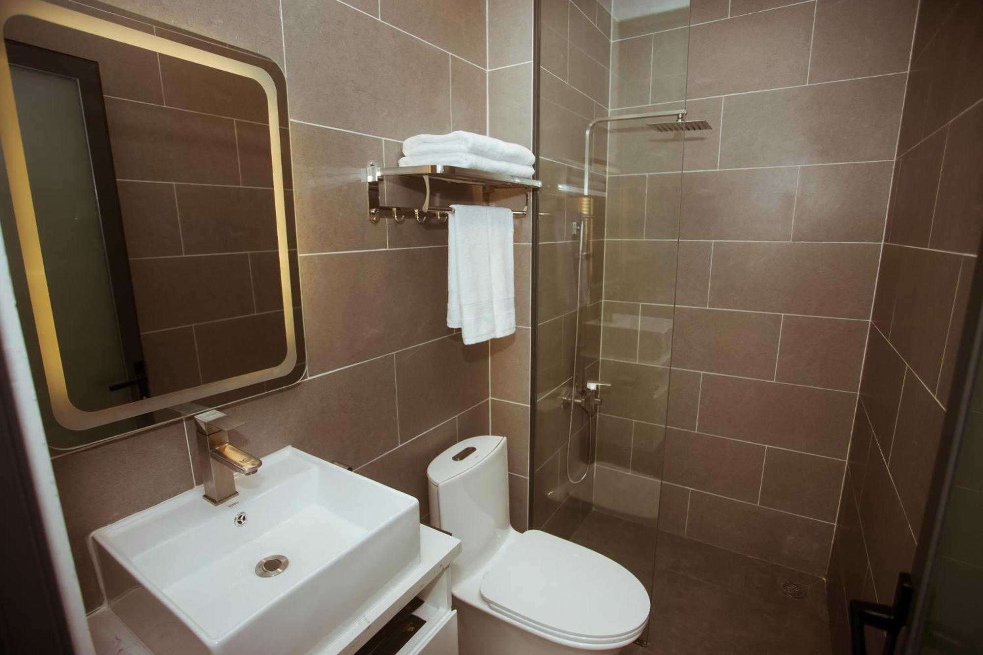 Lee Charming Hotel Nha Trang Buitenkant foto