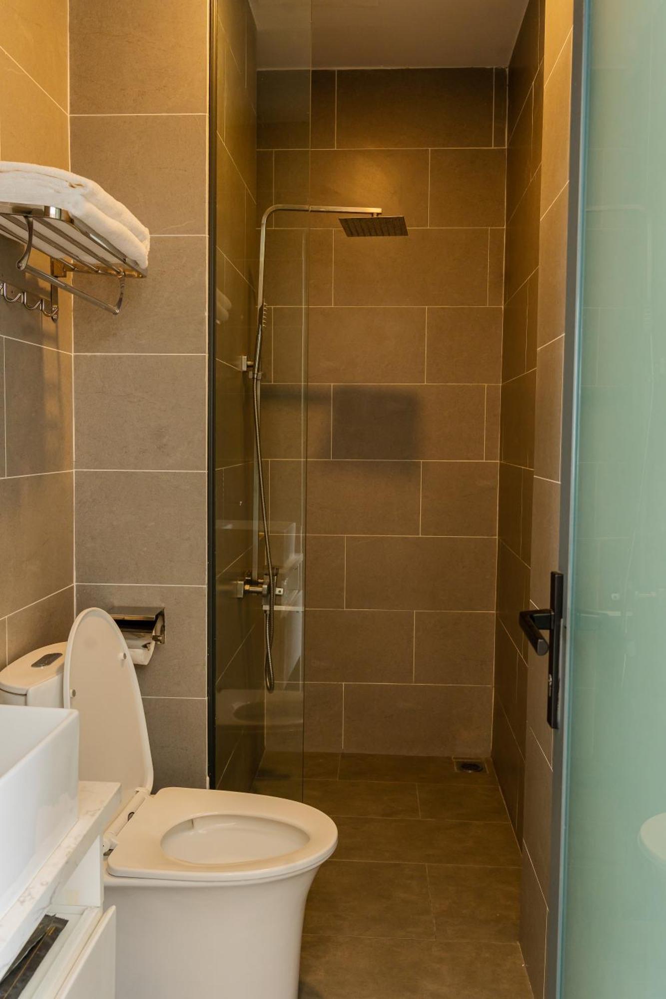 Lee Charming Hotel Nha Trang Buitenkant foto